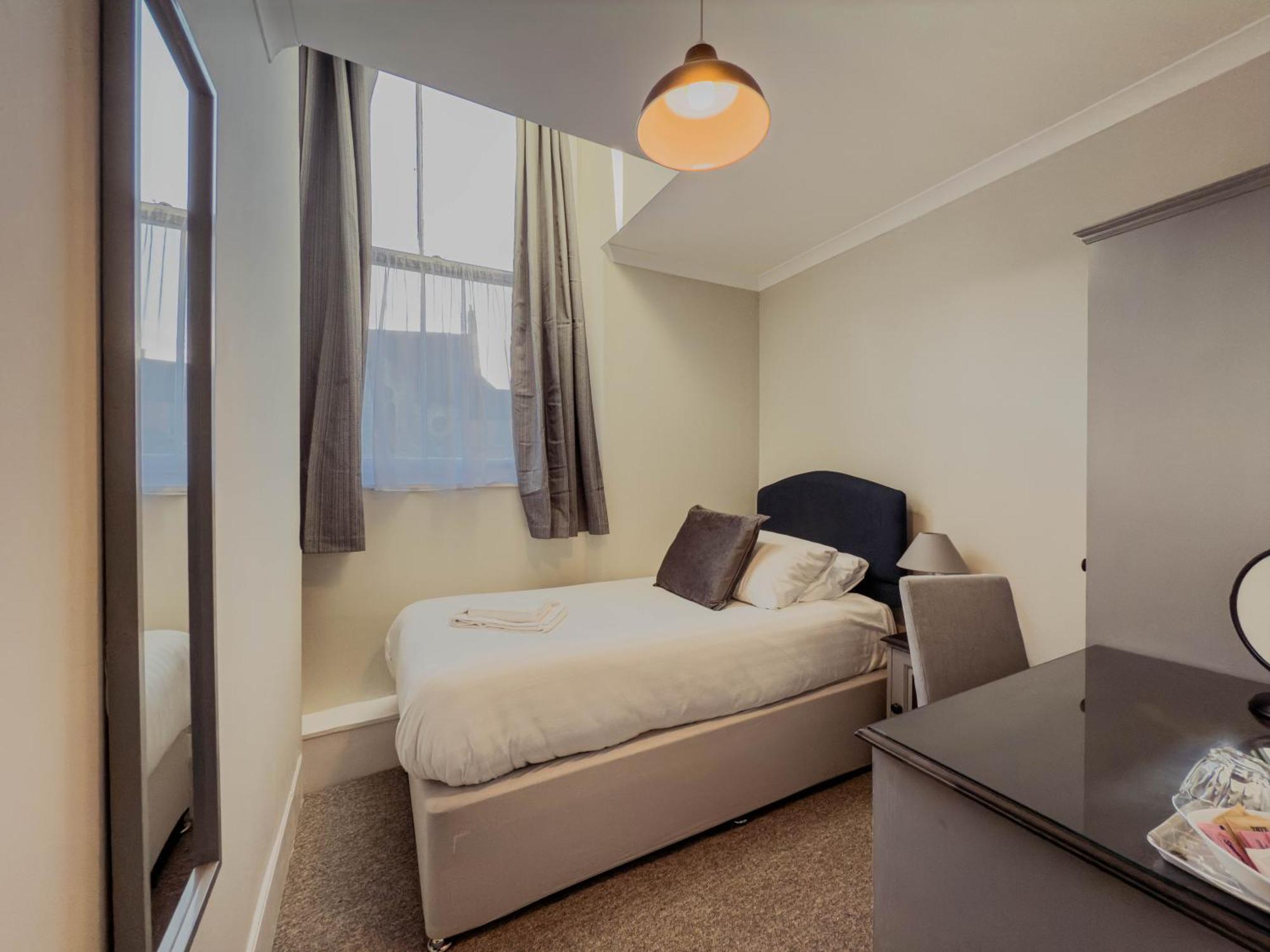 Bed and Breakfast Newport Quay Екстер'єр фото