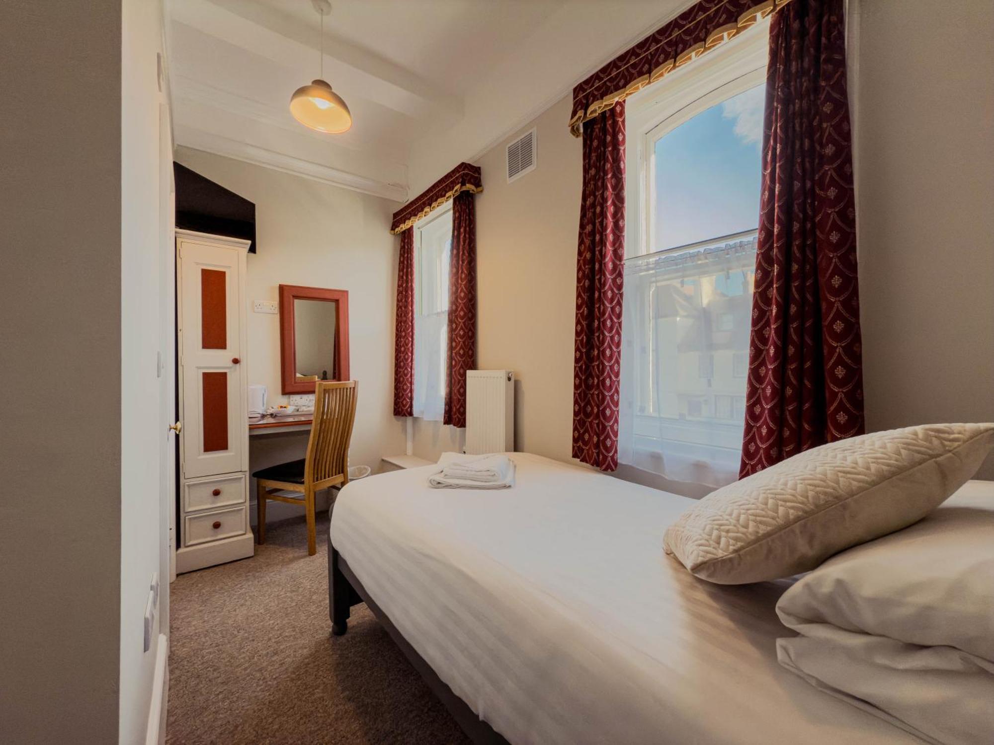 Bed and Breakfast Newport Quay Екстер'єр фото