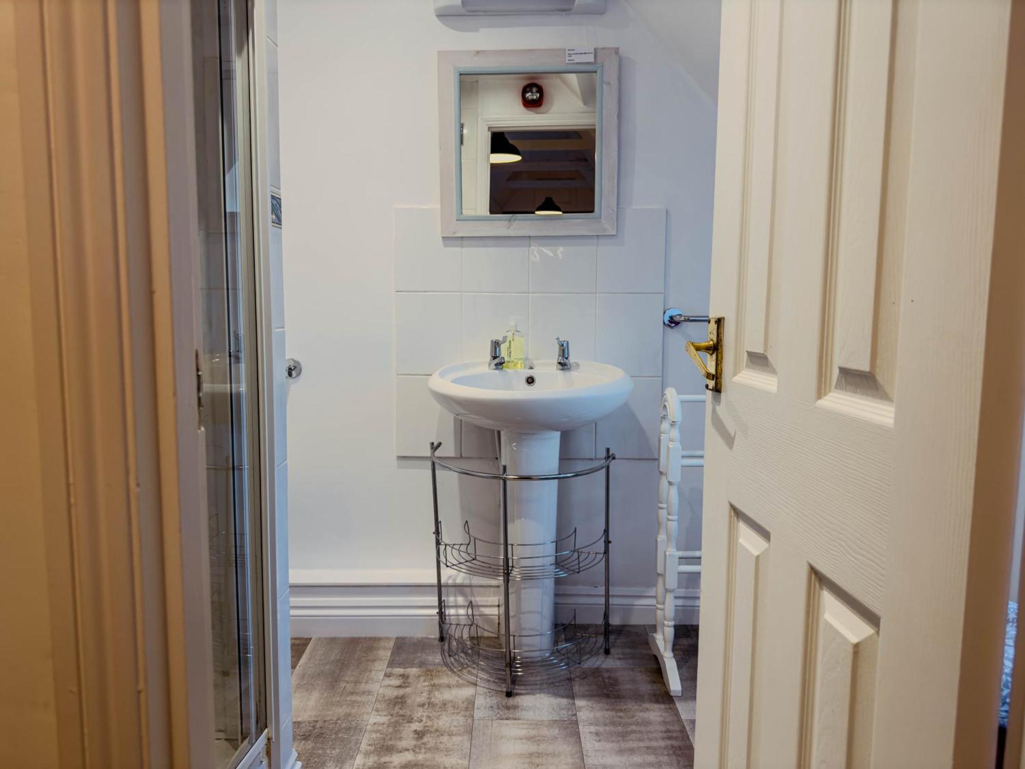 Bed and Breakfast Newport Quay Екстер'єр фото