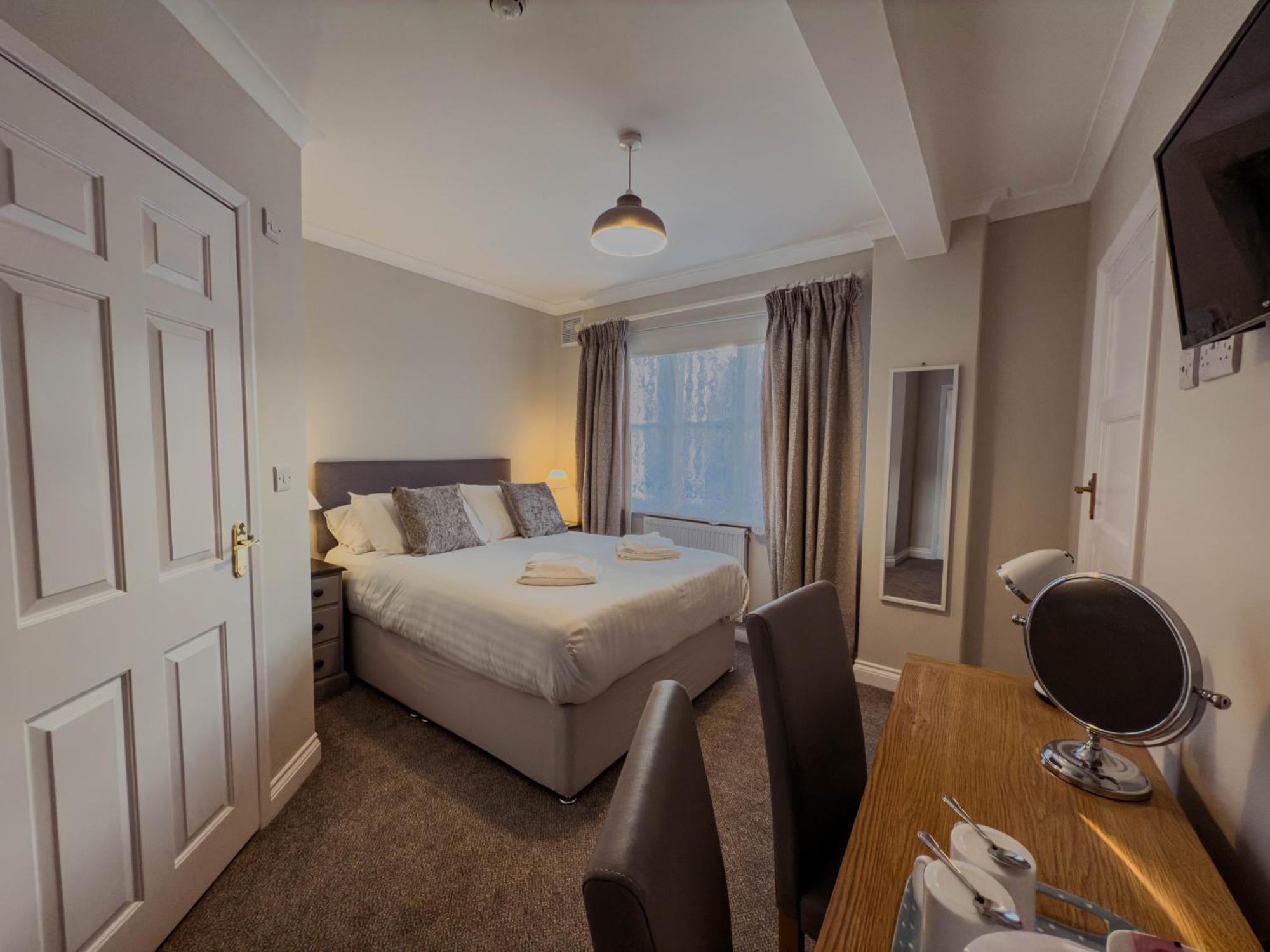 Bed and Breakfast Newport Quay Екстер'єр фото